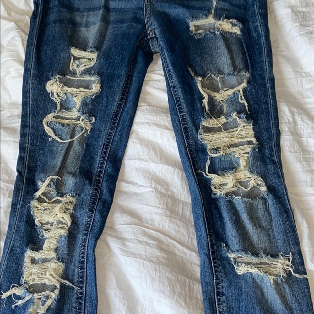 Ripped/Distressed Jeans - Picture 3 of 6